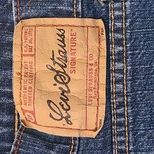 Levi Strauss stretch boot cut misses size 8 short jeans